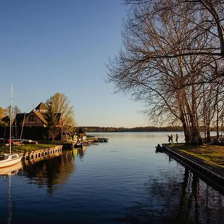 Nad Jeziorem דירה